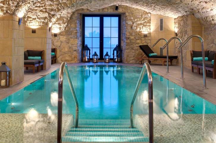 Hôtel pour 2 personnes, avec jardin et sauna ainsi que vue et piscine