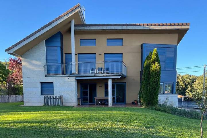 Villa for 8 people, with garden and balcony - 1