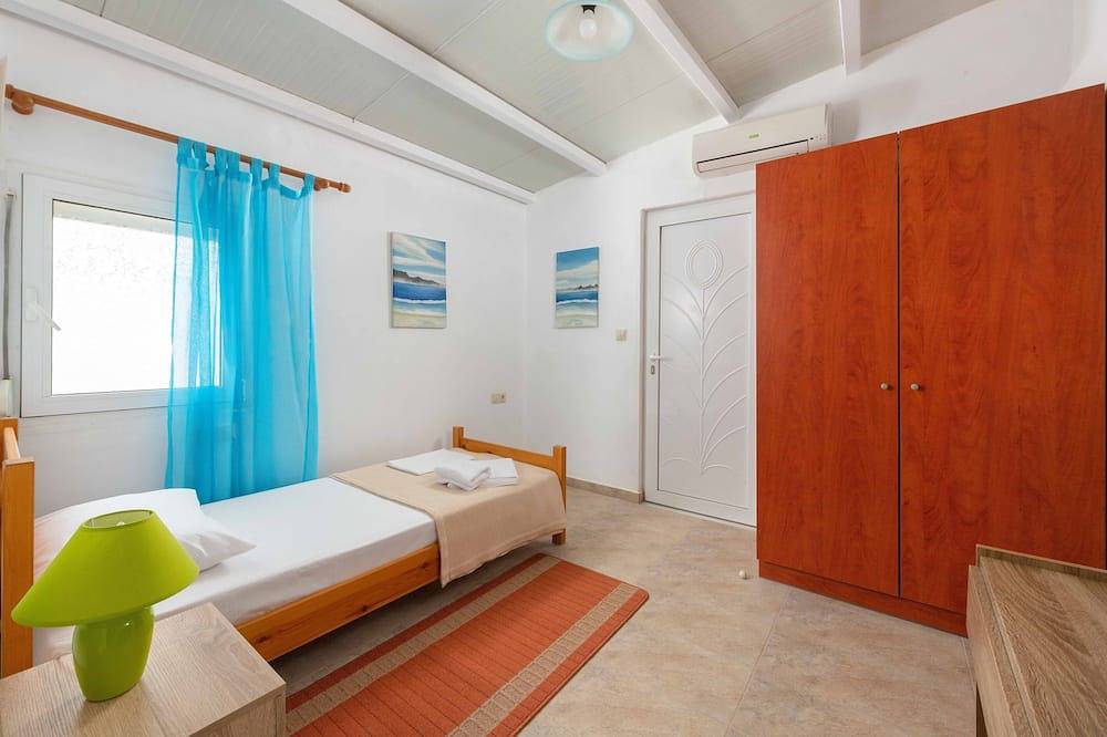Charming Beach House with private pool in South Rhodes, Beach Pearl in Rhodes
