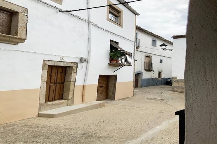 Casa de vacaciones para 4 personas con balcón in Villamiel, Sierra de Gata