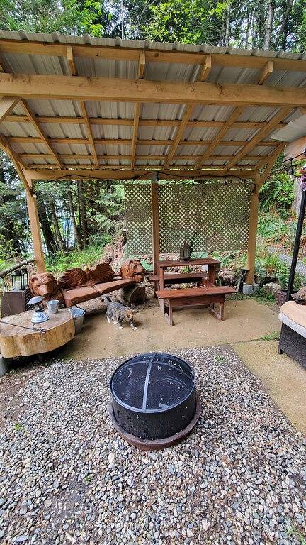 Paradise on the Mighty Fraser River surrounded by woodland gardens. in Fraser Valley Regional District