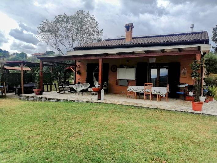 Ferienhaus für 4 Personen, mit Whirlpool und Garten in Marche