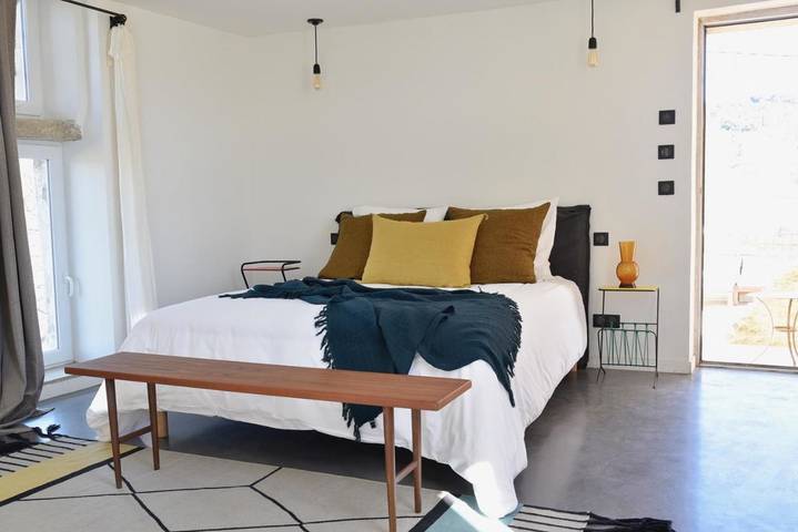 Chambre d’hôte pour 12 personnes, avec jardin dans le Vaucluse - 2