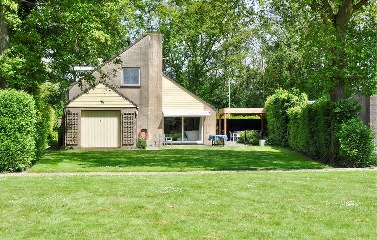 Ferienhaus für 8 Personen, mit Terrasse und Garten in Arnemuiden