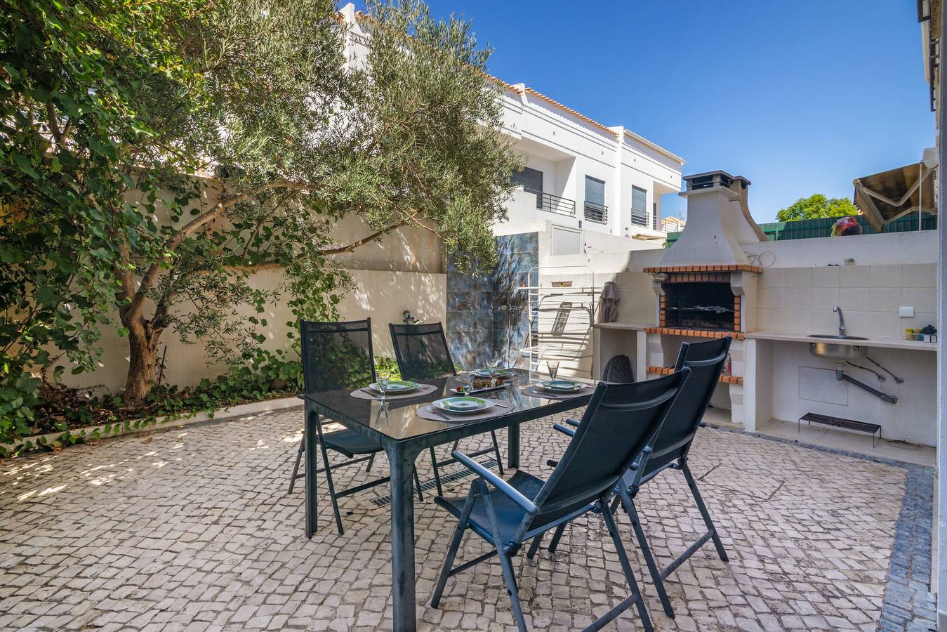 Ganze Wohnung, Apartment „Villa Sal, Sol, Sul“ mit privater Terrasse, WLAN und Klimaanlage in Manta Rota, Vila Nova de Cacela