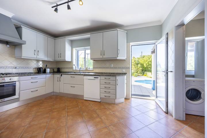 Ferienhaus für 8 Personen, mit Terrasse und Garten sowie Pool in Aljezur - 4