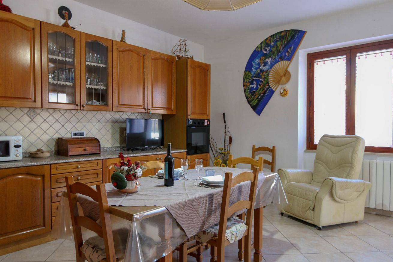 Appartement entier, Maison Pia  in Oliena, Barbagia