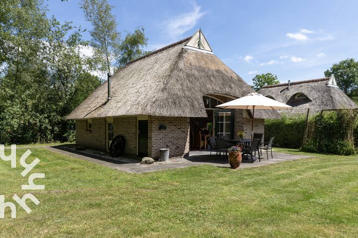 Bungalow voor 6 personen, met terras en tuin in Nederland