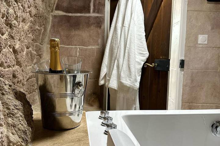 Maison de vacances pour 4 personnes, avec jacuzzi et terrasse à Pierrefonds