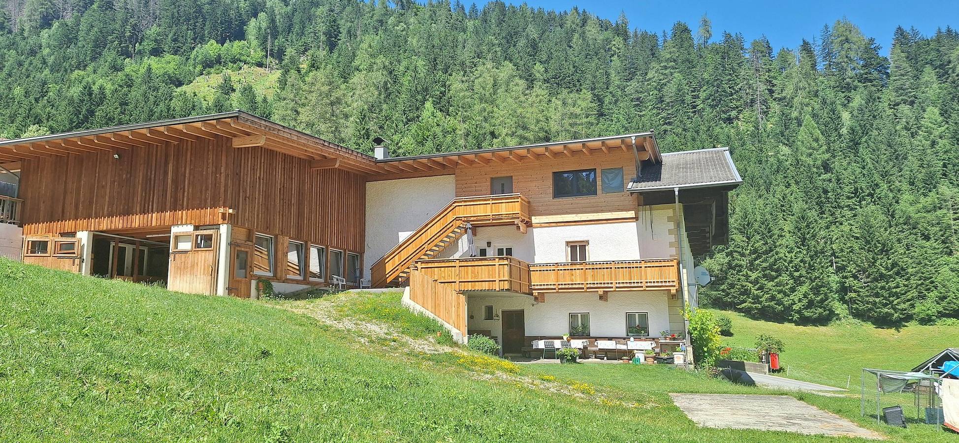 Ganze Ferienwohnung, Appartment rustikal in Villgratner Berge, Leisach