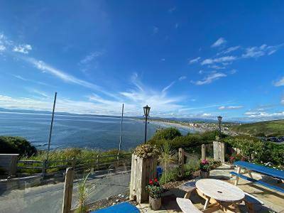 The Gaslight Inn Self Catering Holiday Apartments Rossnowlagh Donegal in Ballyshannon, County Donegal