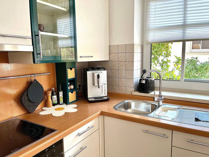 Entire apartment, Apartment 'Lichte Wohnung Zum Wohlfühlen' with Balcony and Wi-Fi in Bastheim, Rhön-Bayern