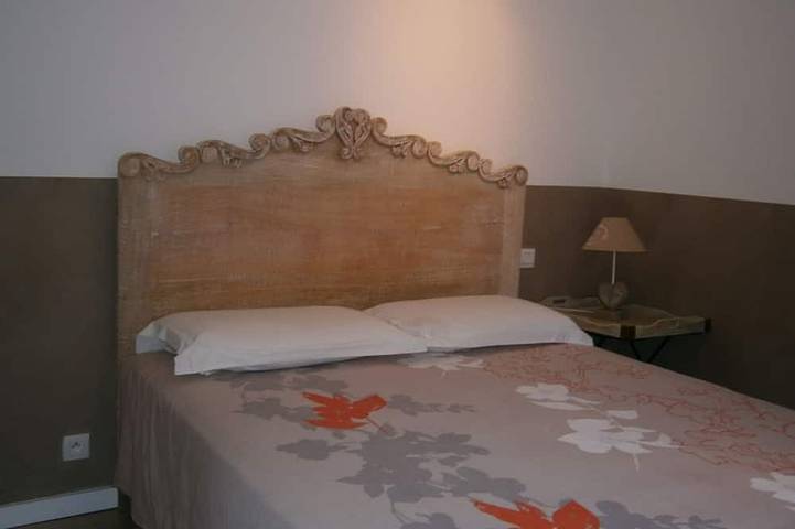 Location de vacances pour 6 personnes, avec terrasse et jardin à Rochefort-du-Gard - 4