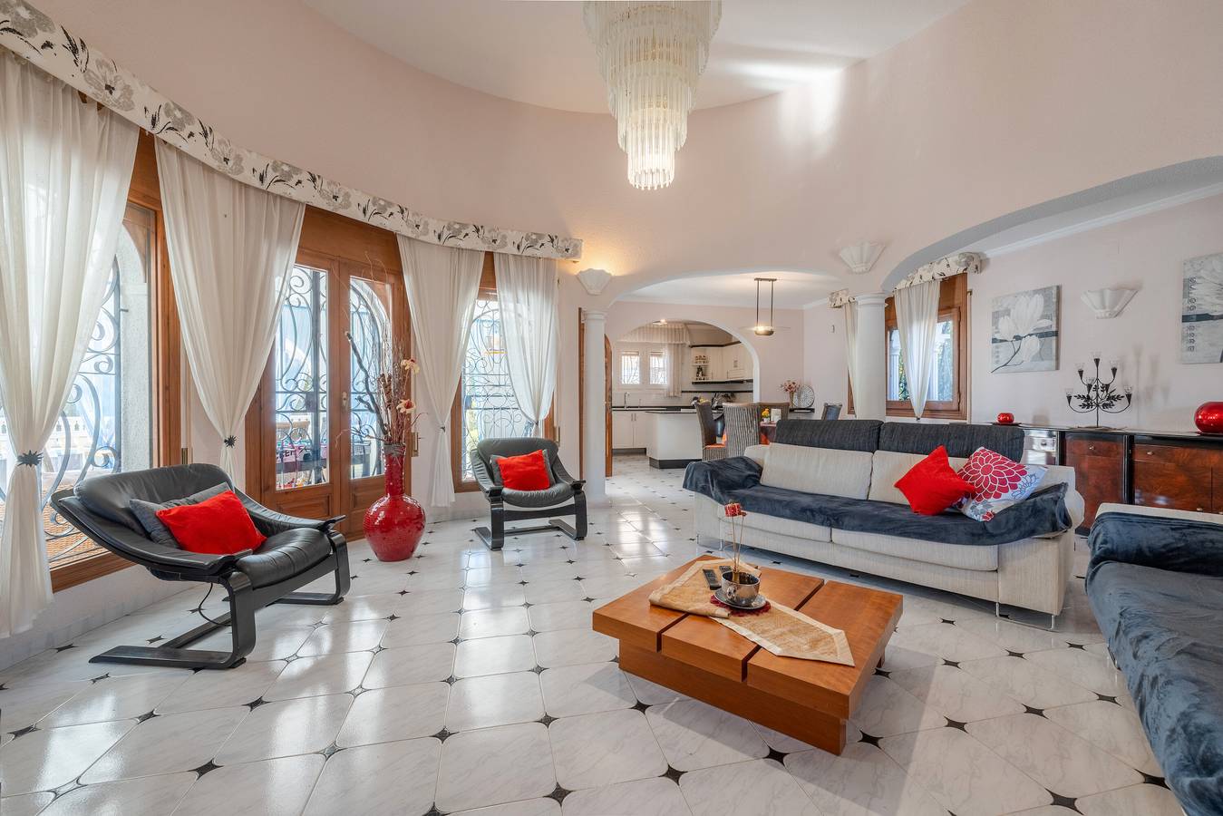Holiday Home 'Paraiso Para 6' with Shared Pool, Wi-Fi and Air Conditioning in Mont-roig del Camp, Costa Dorada