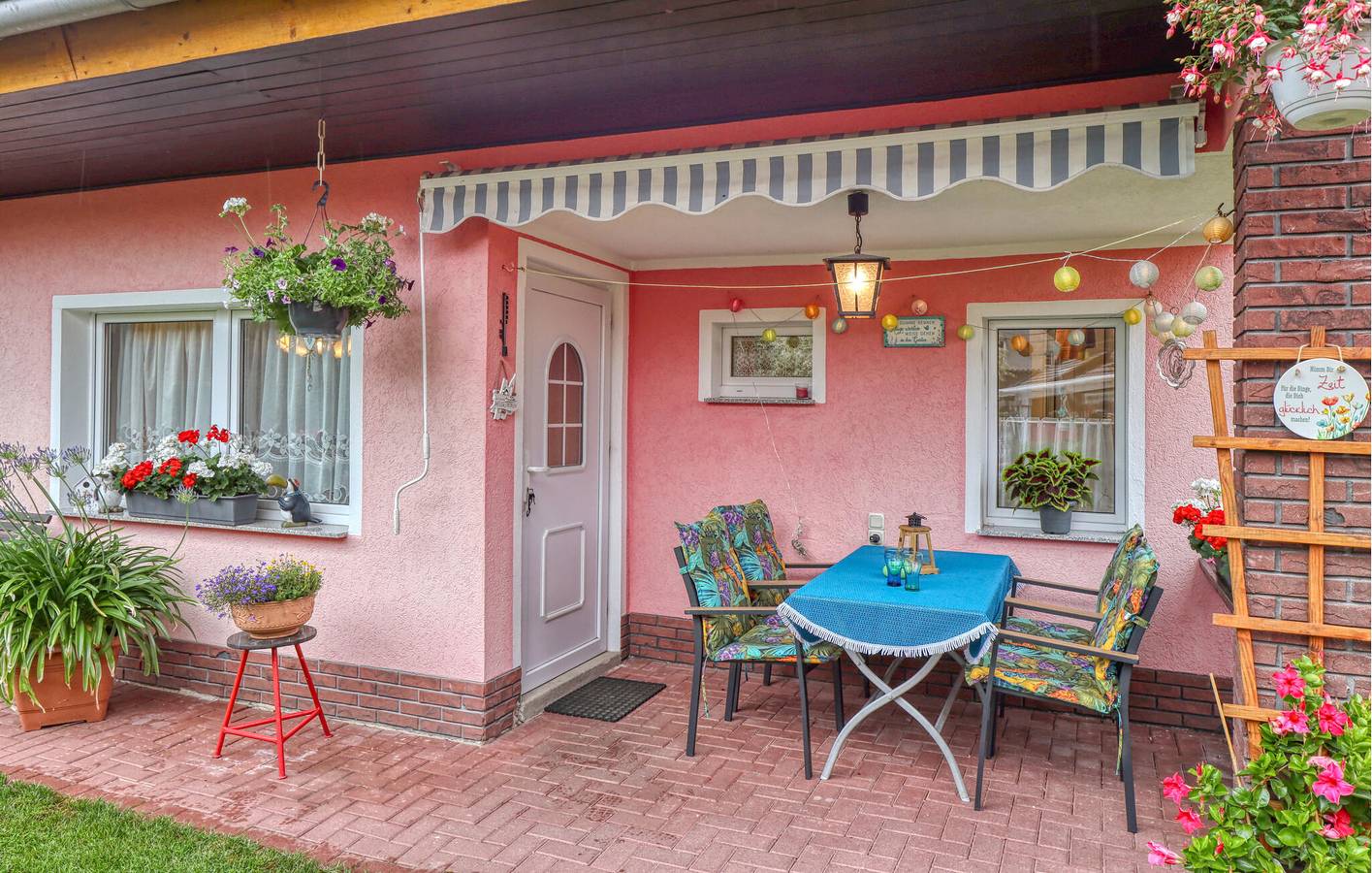 Gemütliche Wohnung mit Seeblick, Parkplatz und Terrasse in Altglobsow, Großwoltersdorf