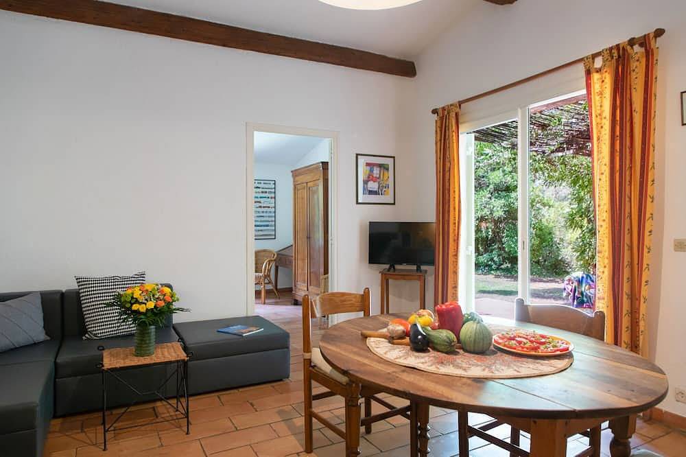 Holiday cottages in the Gulf of Sttropez in Cogolin, Mediterranean Coast (France)