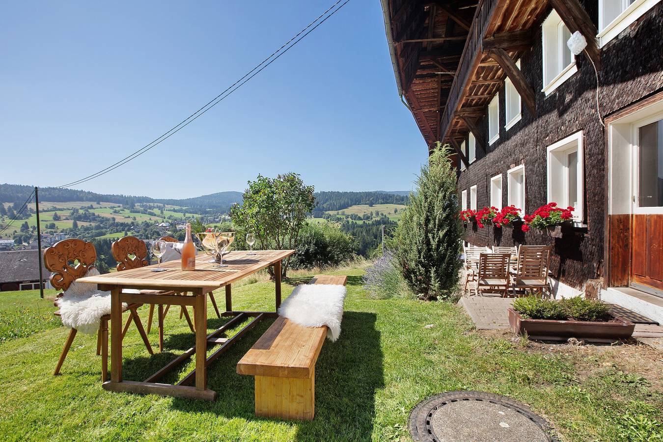 Ferienhaus 'Black Forest Woods' mit Bergblick, privater Terrasse und Wlan in Bernau im Schwarzwald, Südschwarzwald