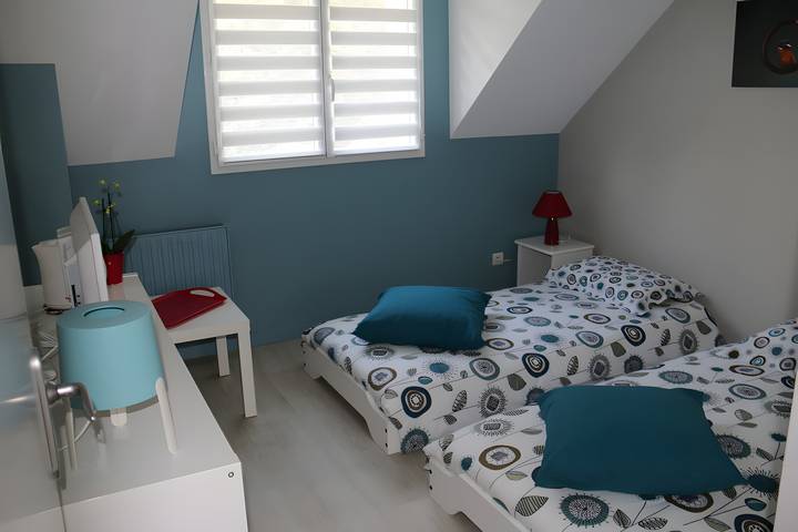 Suite de deux chambres avec salle d'eau privative - suite de 2 chambres in Nantes, Région de Nantes