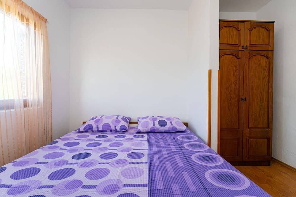 Ganze Wohnung, Cozy apartment in Novigrad with house sea view in Novigradsko More, Zadar