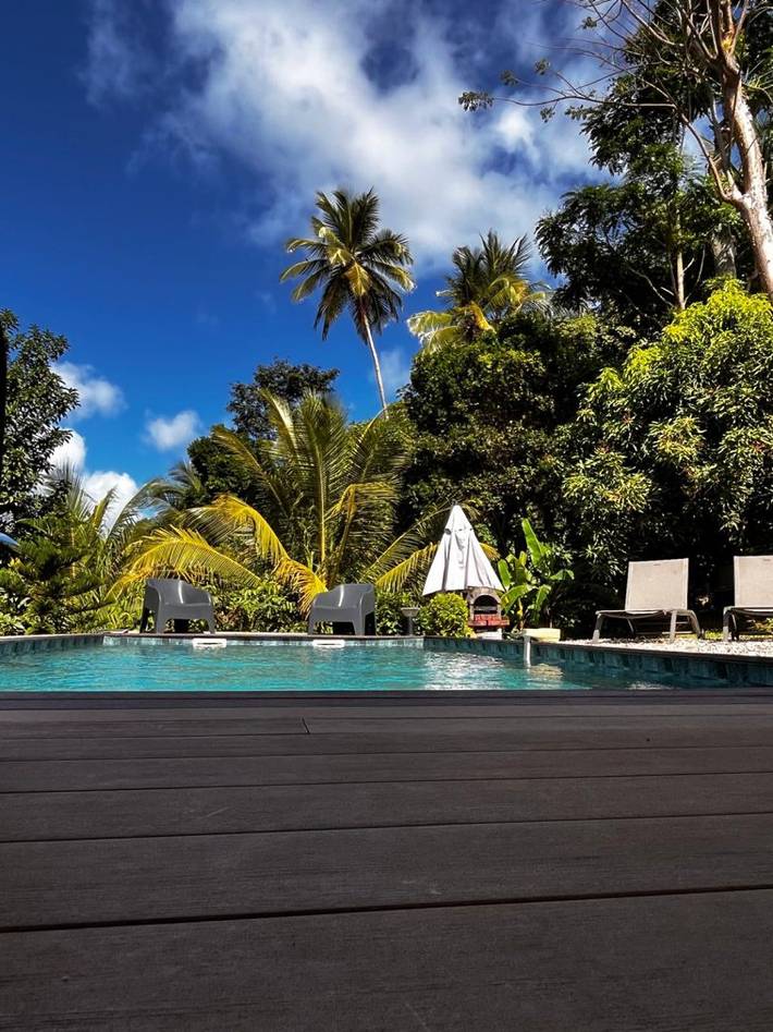 Villa pour 6 personnes, avec piscine ainsi que terrasse et jardin