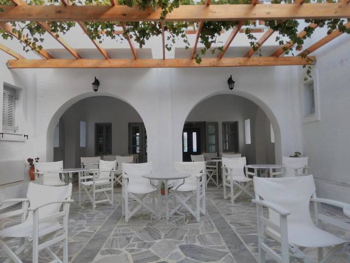 Maison d’hôte pour 2 personnes, avec Balcon et Terrasse ainsi que Jardin et Vue dans Náoussa - 4