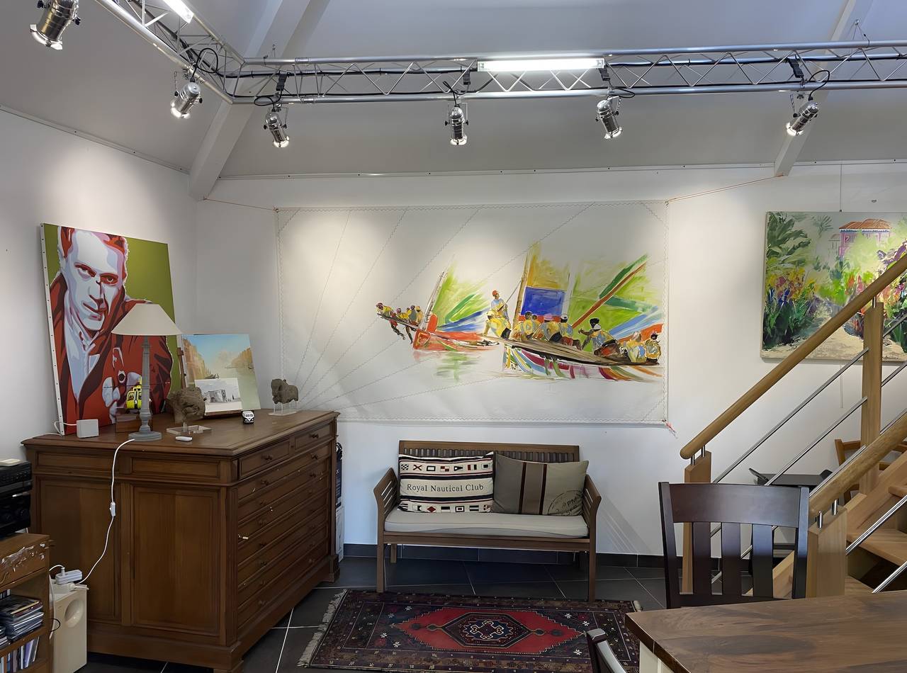 L'Atelier - Type Loft - Porspoder à 100 m des plages - chambre et grande pièce de vie in Porspoder, Région de Brest