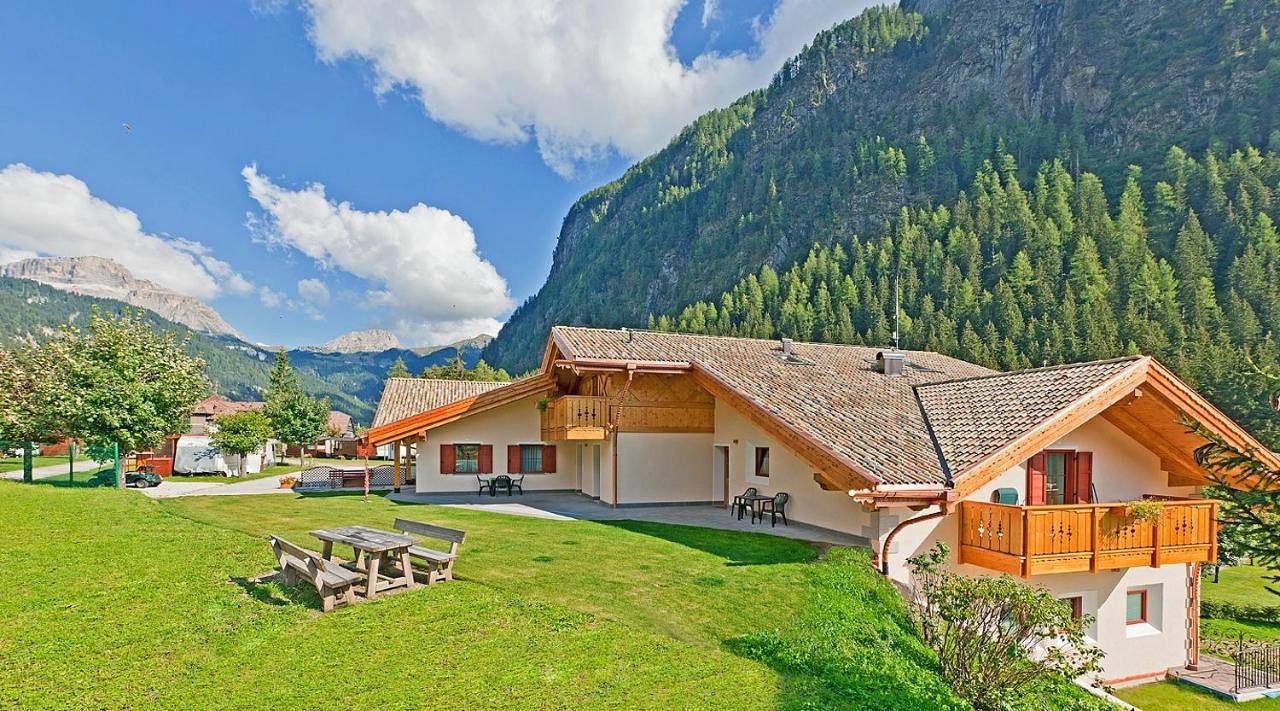 Cesa Melester in Campitello di Fassa, Dolomiti Superski