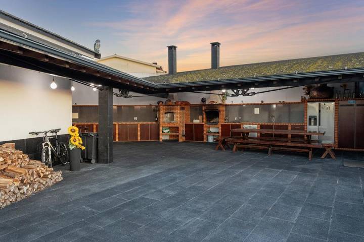 Location de vacances pour 6 personnes, avec vue ainsi que terrasse et piscine, animaux acceptés à Estarreja - 2