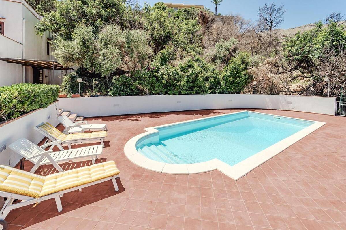 Pool & Panoramic Villa - 9 mins city center in Sferracavallo, Palermo