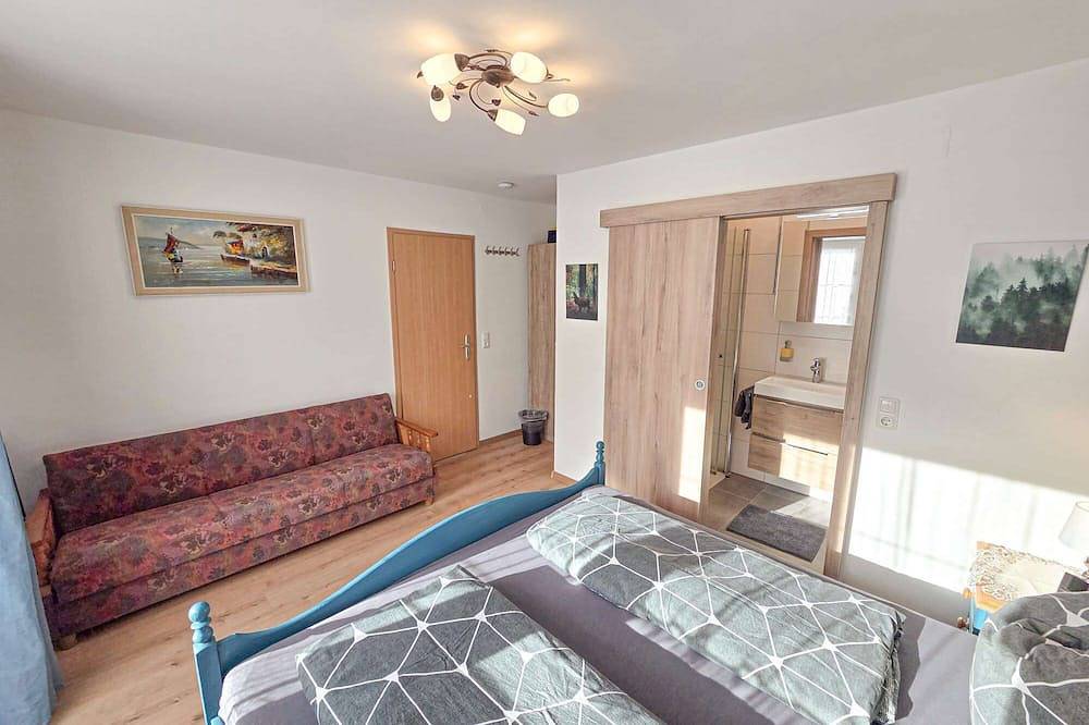 Ganze Wohnung, Ferienwohnungen Luttinger am Mühlbach – Moderne Fewo mit Balkon in Lechtaler Alpen, Bichlbach