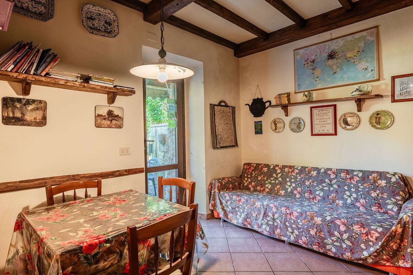 Casa Vacanze 'Appartamento Paola, 2km dalle Mura di Lucca' con Wi-Fi in Lucca, Provincia di Lucca