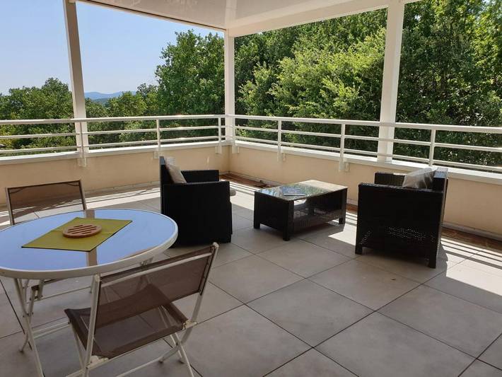 Location de vacances pour 2 personnes, avec jardin ainsi que vue et piscine, animaux acceptés à Saint-Marcel-d'Ardèche - 4