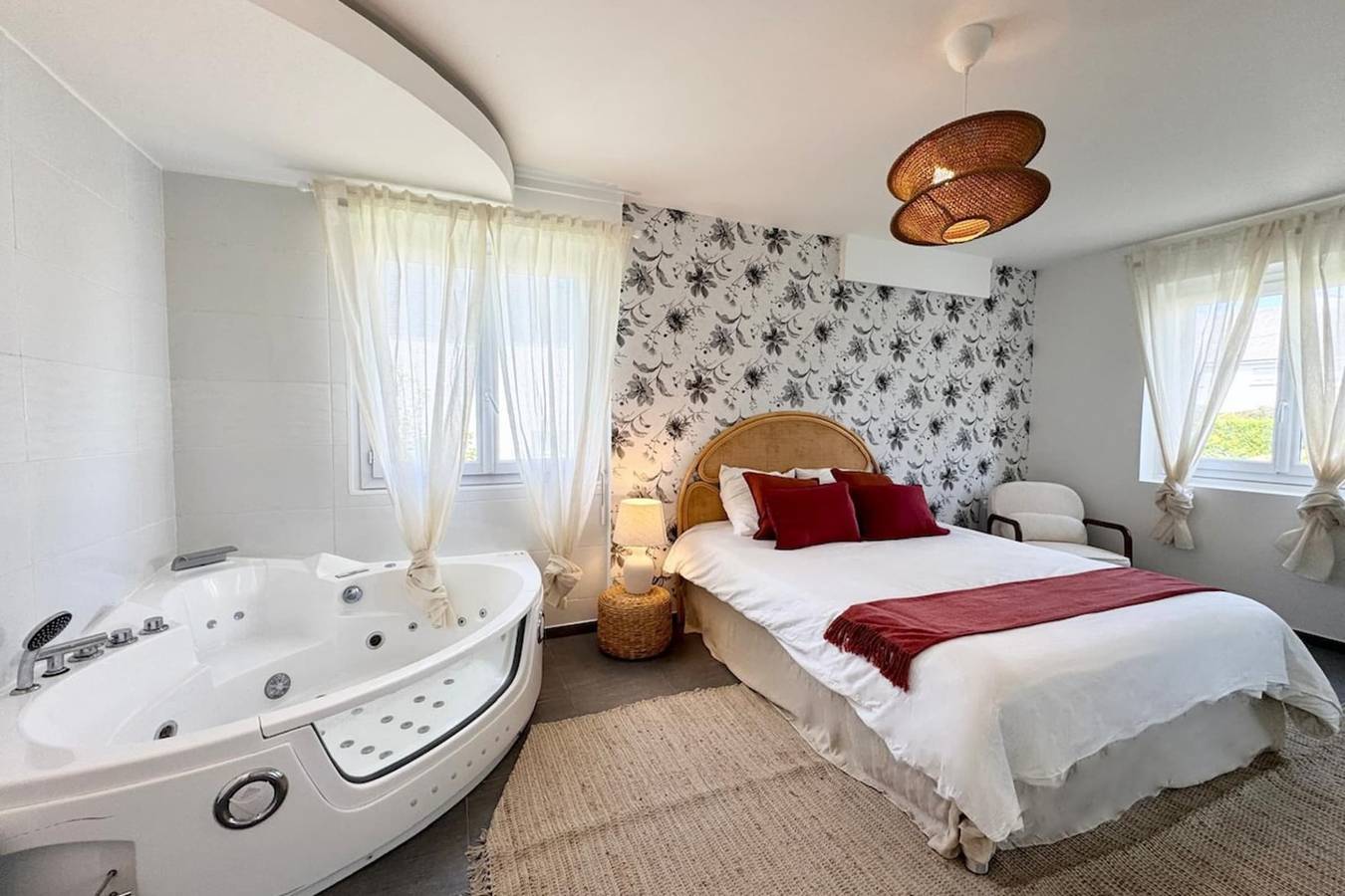 Ganze Wohnung, Escale Douceur avec Spa Privé – Ambiance Bohème in Quéven, Côte des Mégalithes
