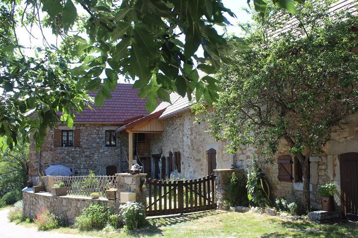 Gîte pour 9 personnes, avec vue sur le lac ainsi que terrasse et jardin, animaux acceptés - 1