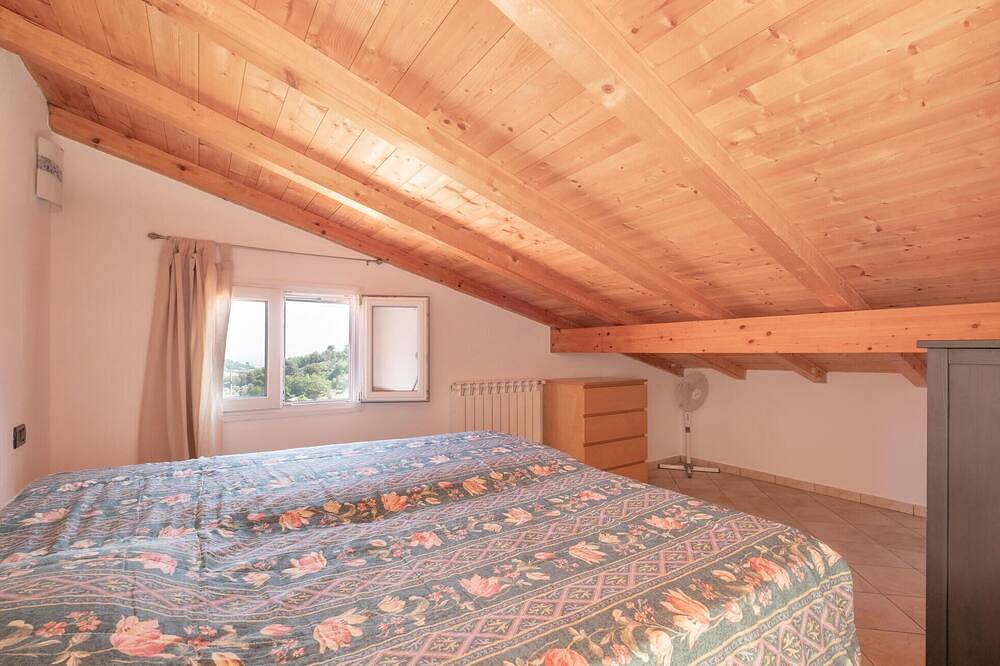 Belle maison de 2 chambres à Borgo. in Borgo d'Oneglia, Imperia
