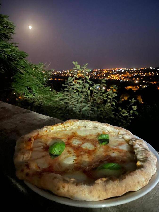 Chambre d’hôte pour 2 personnes, avec vue ainsi que jardin et terrasse à Giarre - 3