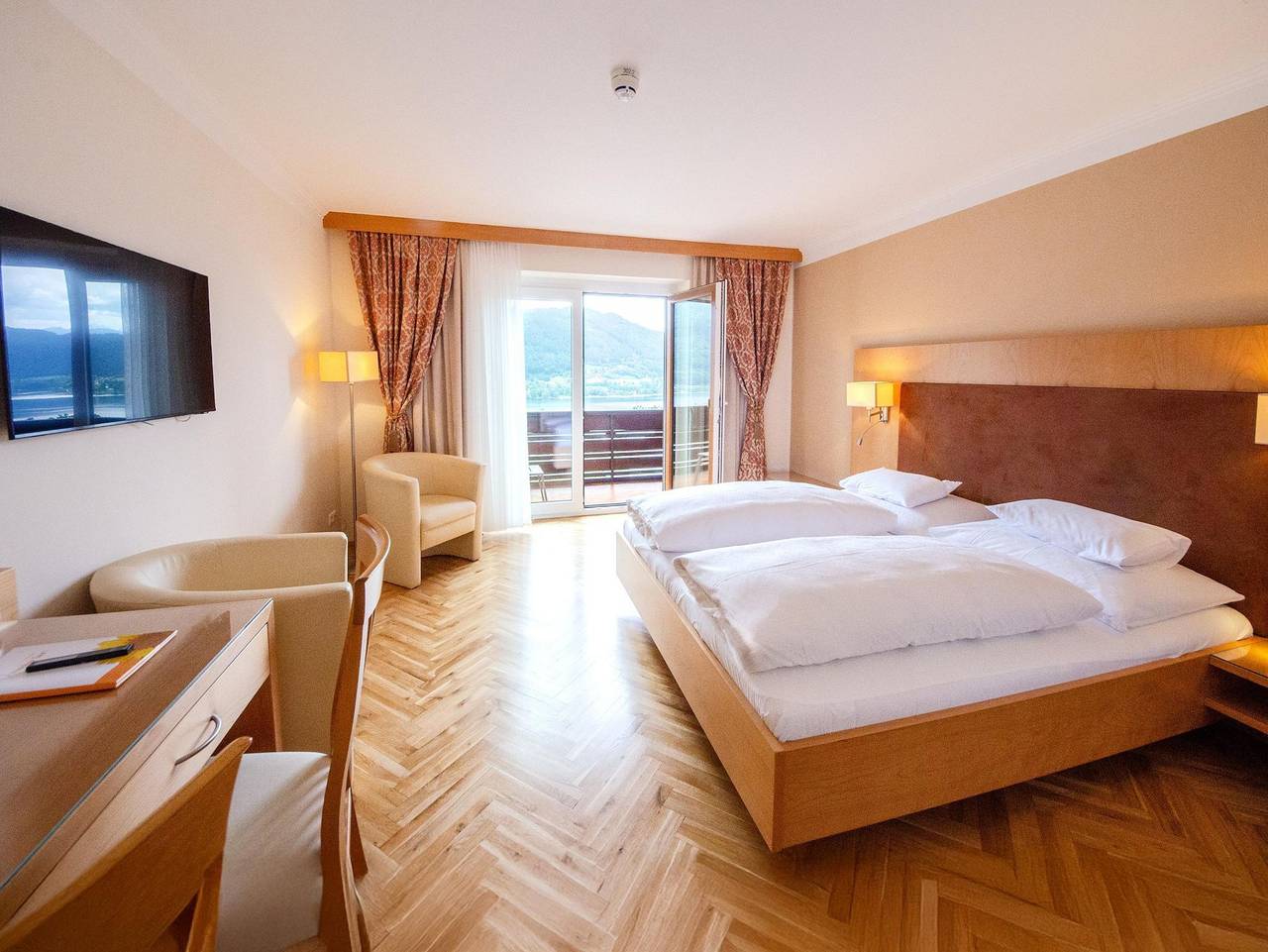 Hotel Ossiacher See**** in Steindorf am Ossiacher See, Oberkärnten