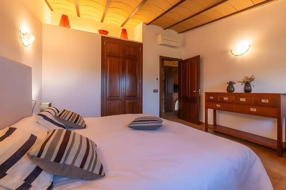 Casa rural 'Sunshine' con vistas a la montaña, wifi y aire acondicionado in Sant Joan (Pueblo), San Juan (Mallorca)