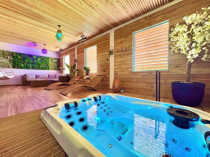 Gîte pour 2 personnes, avec sauna et jacuzzi à Hames-Boucres