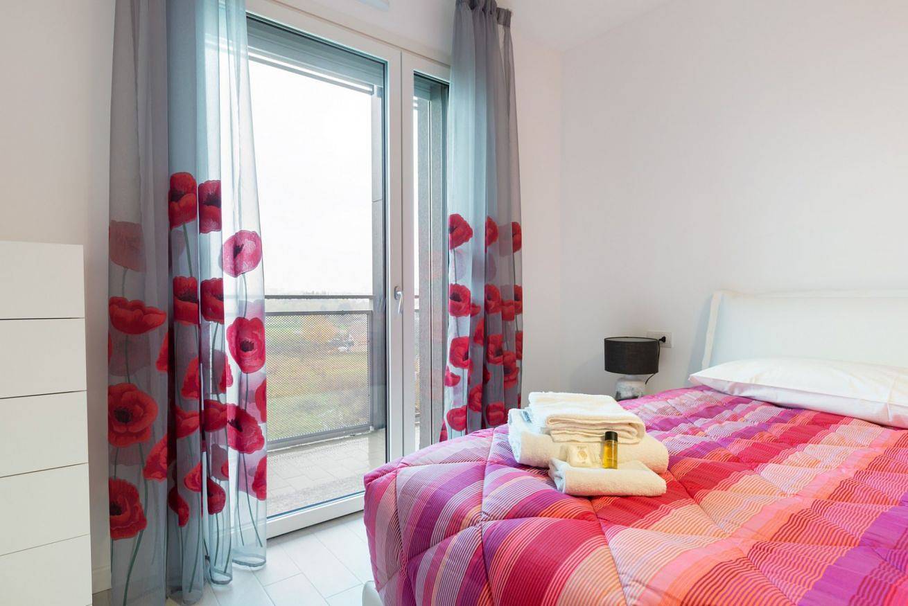 Entire apartment, Renovated Apt, Terrace & Garage! Rho-Fiera Milano in Milan, Milan Province