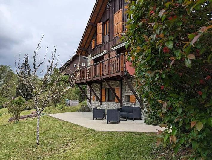 Gîte pour 4 personnes, avec jardin ainsi que vue et terrasse, animaux acceptés à Saint-Pierre-d'Entremont - 2