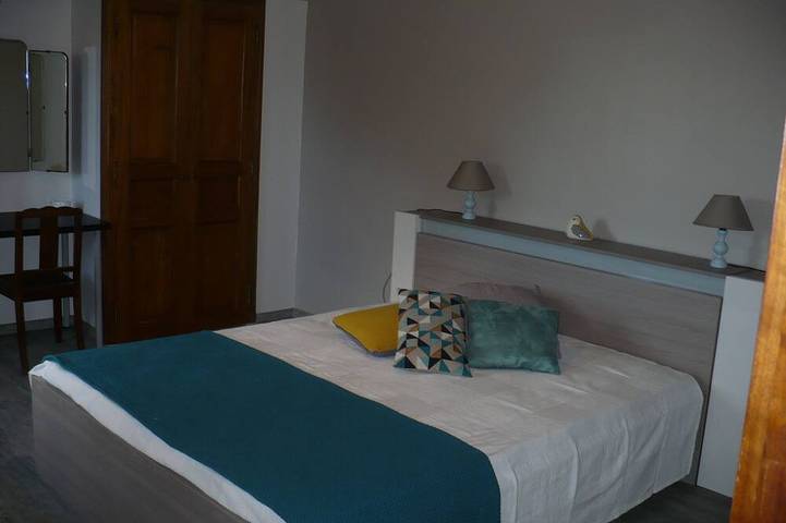 Gîte pour 6 personnes, avec jardin à Visan - 2