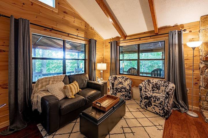 Vacation rental for 8 people, with hot tub in Nantahala