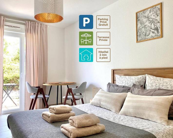 Gîte pour 2 personnes, avec terrasse et vue à Saint-Priest-en-Jarez