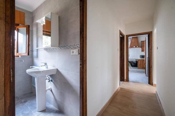 Casa rural para 9 personas, con Terraza y Jardín en Debodes - 4