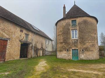 Gîte pour 6 personnes, avec jardin à Boyer
