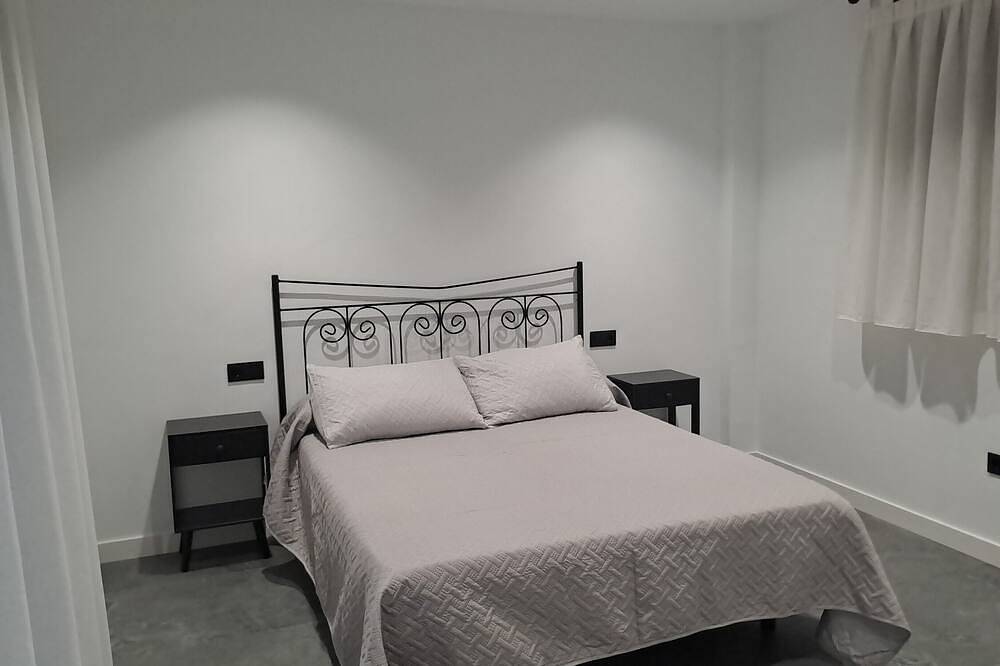 Apartamento entero, Piso Turístico cerca de Granada in Urbanización Los Chopos, Churriana de la Vega