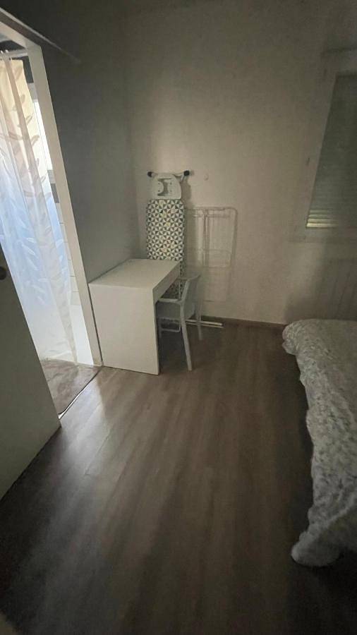 Appartement entier, One-Bedroom Apartment in Lempdes, Région de Clermont-Ferrand