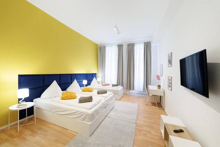 Ferienwohnung für 9 Personen, mit Ausblick bei der Museumsinsel Berlin - 2