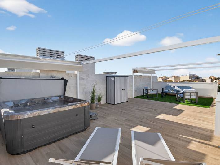 Appartement entier, Azure Terras Private Rooftop Spa in Pilar de la Horadada, Costa Blanca